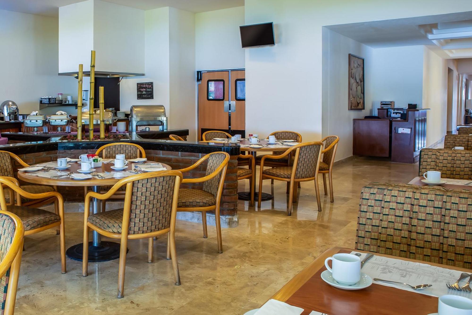 4⋆ FIESTA INN TAMPICO ≡ Tampico, Mexico ≡ Lowest Booking Rates For Fiesta  Inn Tampico in Tampico, Location